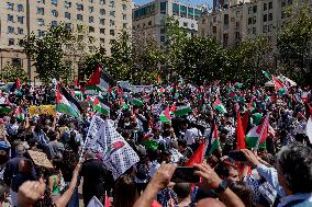 Palestinian community in Chile demonstrates against Israel's att
